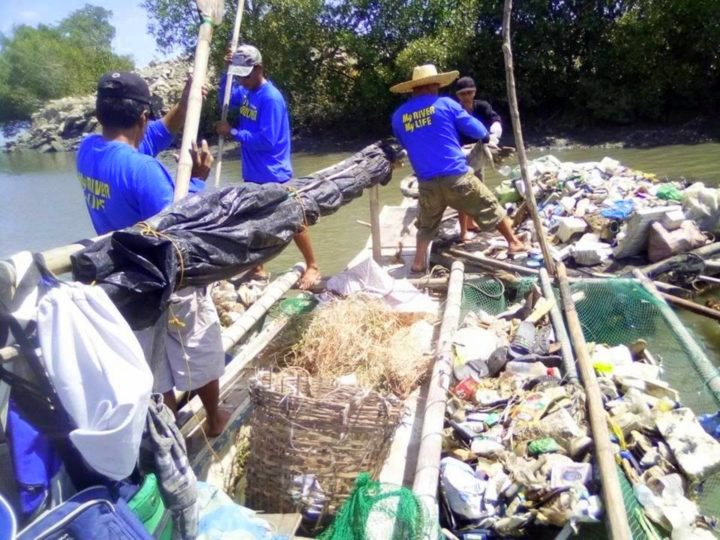 'Don't throw garbage in Iloilo River'