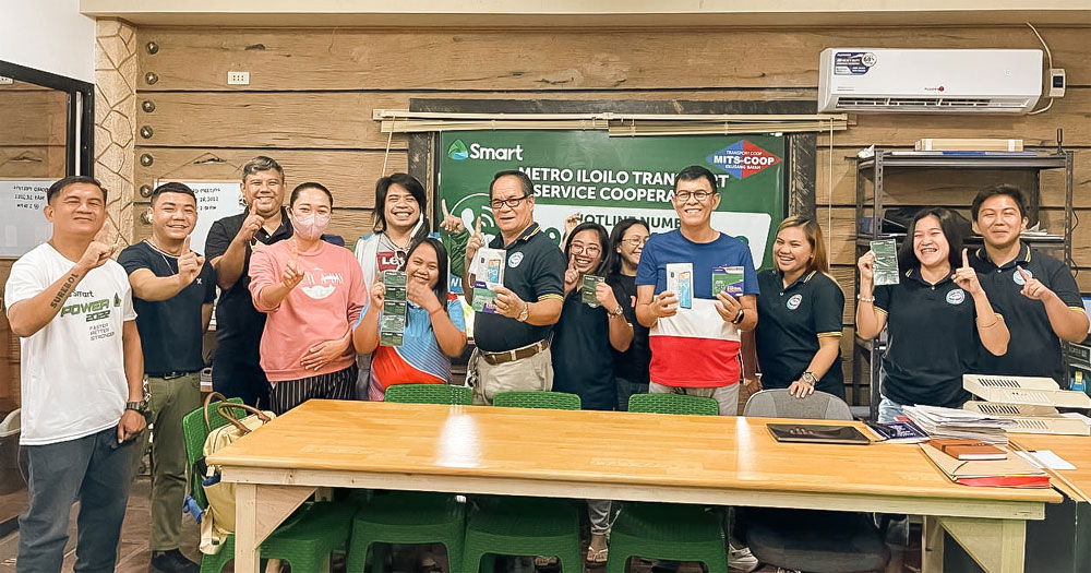 Smart strengthens support to Visayan Coops via Project Hotline