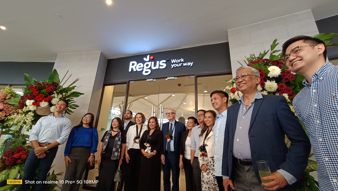 world-s-largest-workspace-network-regus-opens-at-festive-walk-iloilo